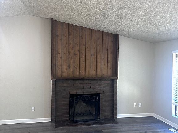 4th image of 9139 NE 142nd Way