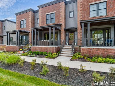 7275 Schoolhouse Dr SE, Ada, MI, 49301