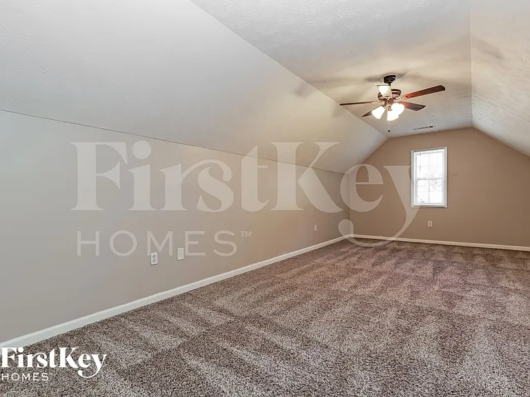 290 Saratoga Ct — Photo 13