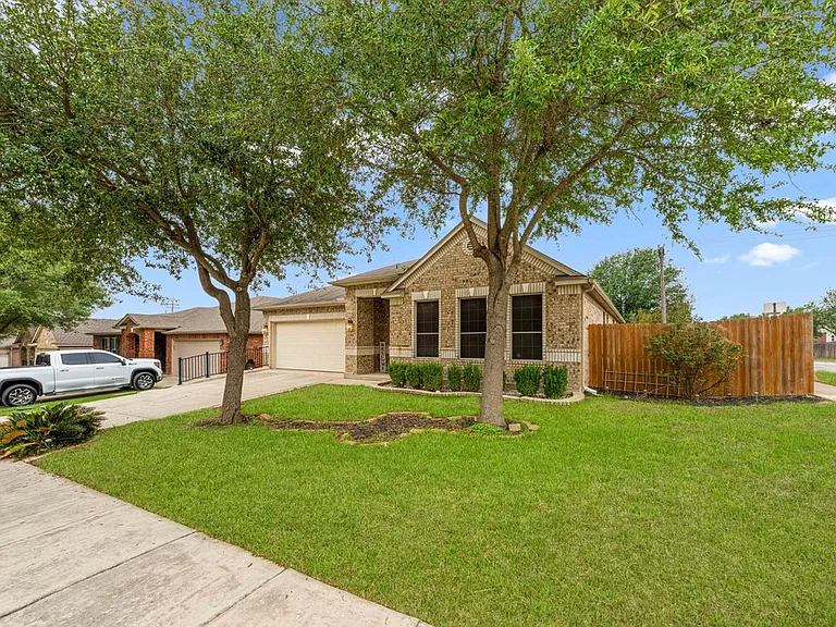 141 Springtree Gate — Photo 35