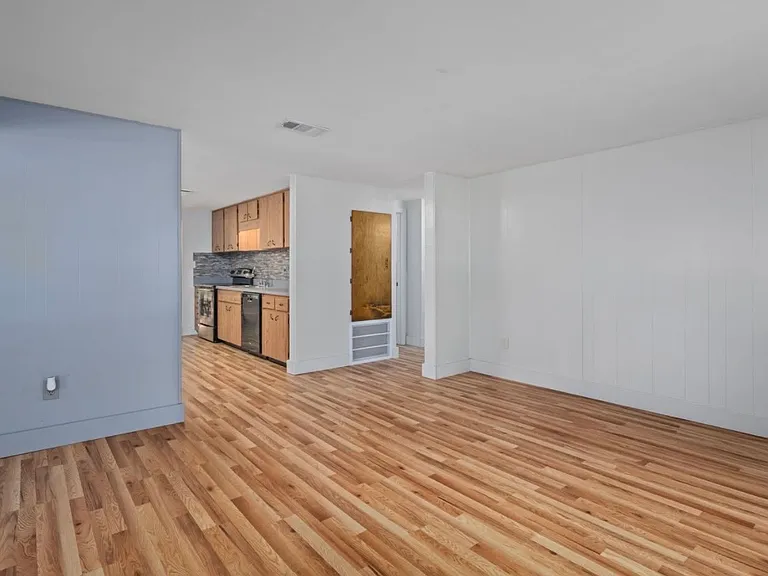 5269 S James Ter — Photo 5