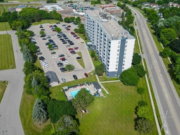 200 Jamieson Pkwy #115, Cambridge, ON N3C 4B5