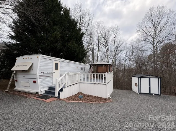 200 Badin View Dr, New London, NC 28127