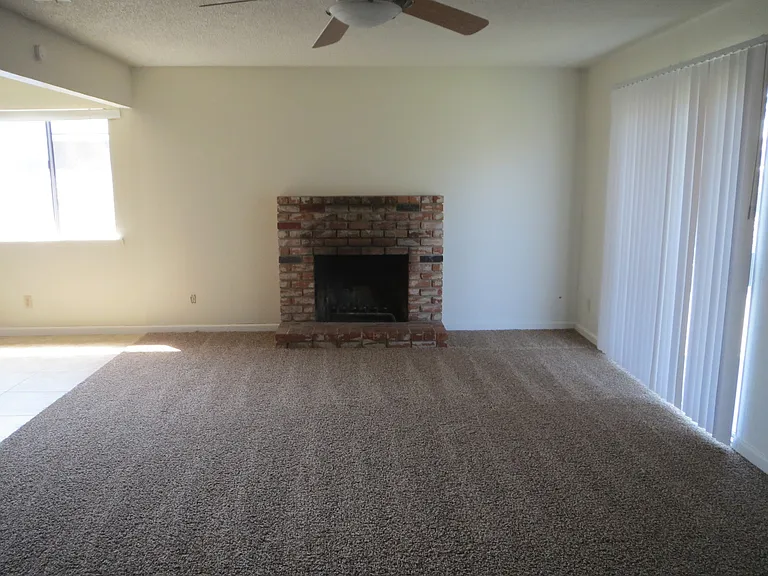 3382 Claremont Ave — Photo 4