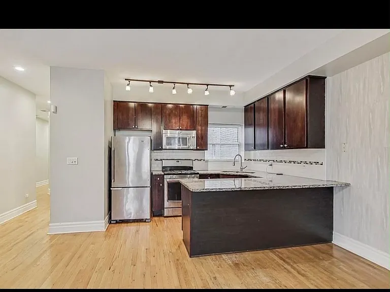 4529 S Prairie Ave #1S — Photo 5