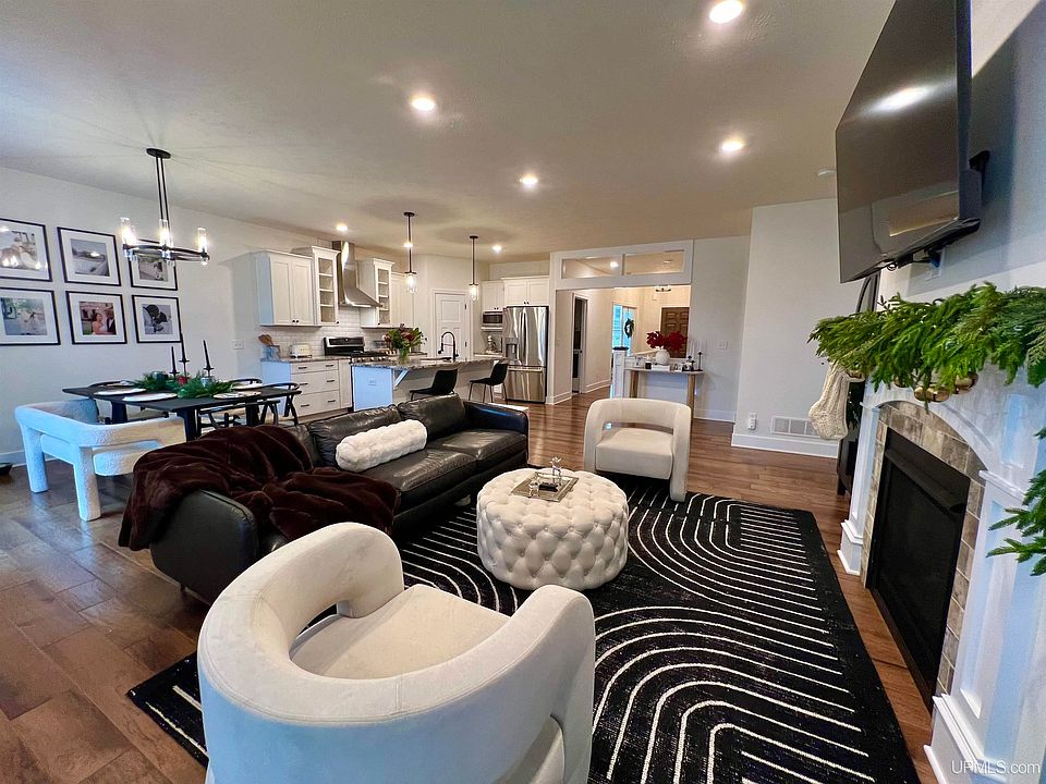 sophiaページ 7644 Sofia Dr SW #44/25, Byron Center, MI 49315 | Zillow
