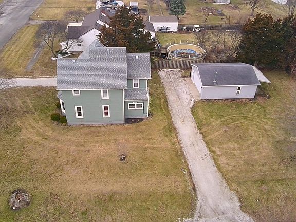 3rd image of 307 E 4th St