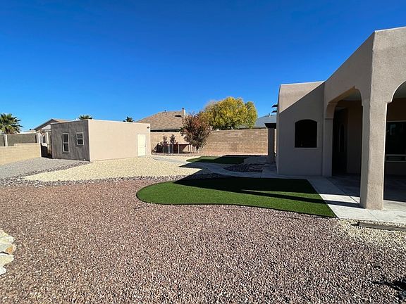 2nd image of 2945 Desert Breeze Ct
