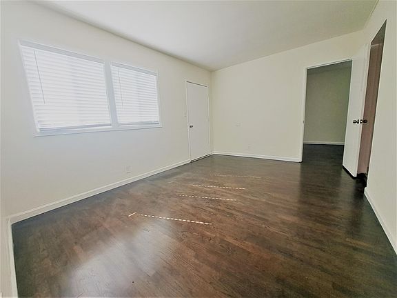 2nd image of 11841 Jefferson Blvd #1/2