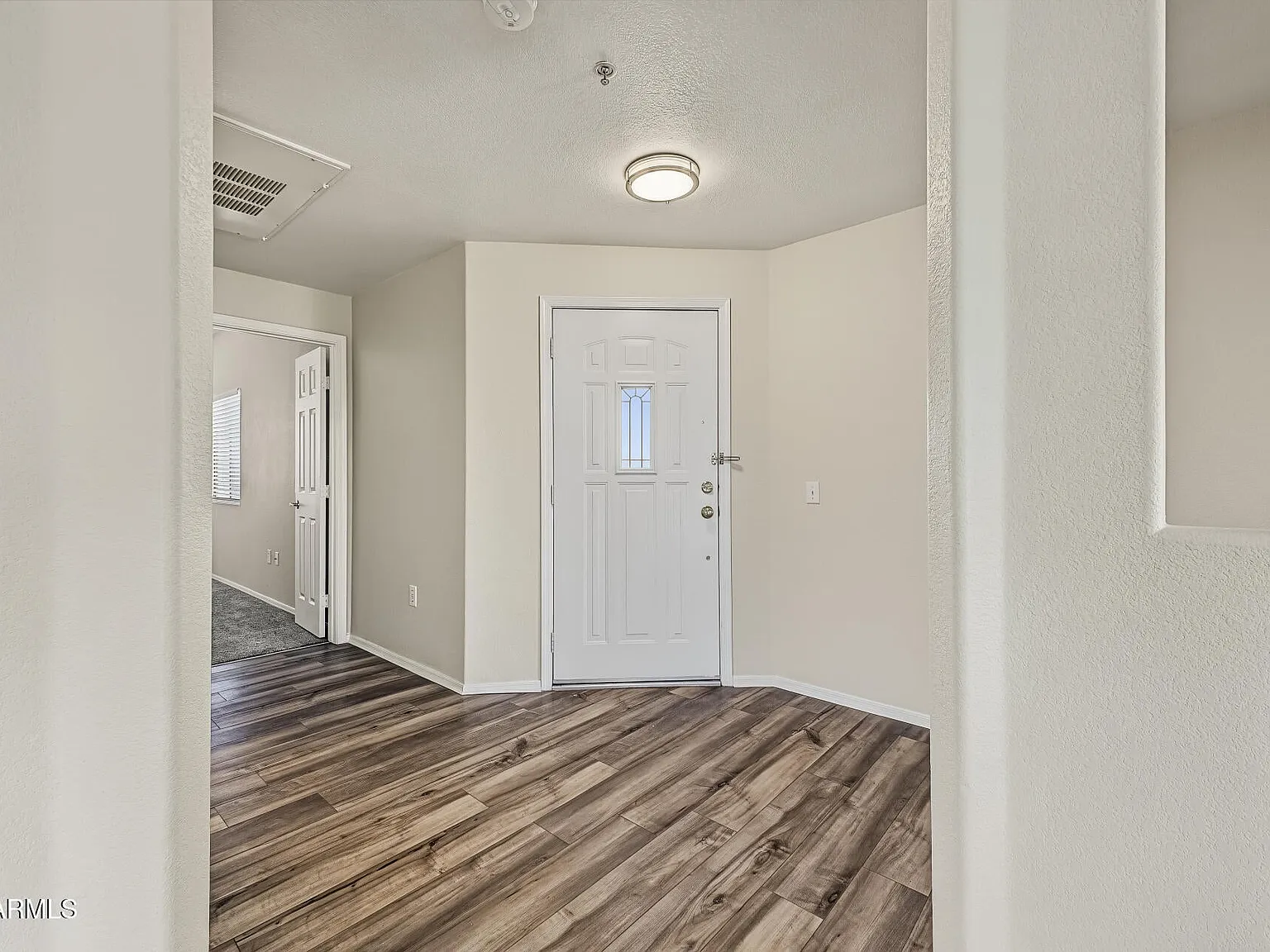 2 bed, 1298 sqft, $2,100 — Photo 4