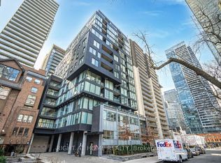 17 Dundonald St #403, Toronto, ON M4Y 0E4
