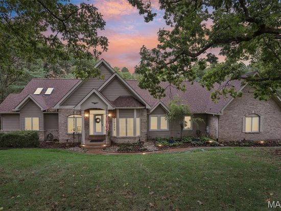 1849 Shiloh Valley Dr, Chesterfield, MO 63005