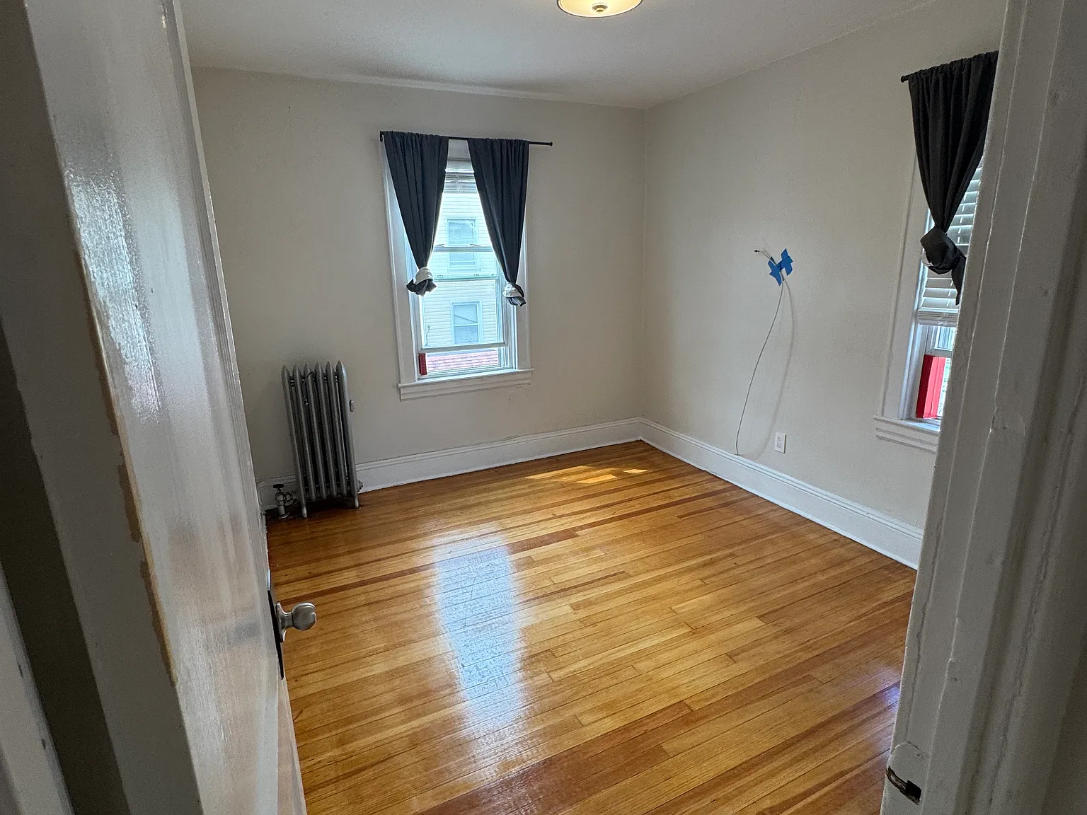 3 bed, 1100 sqft, $3,599 — Photo 4
