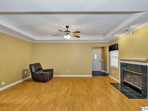 5th image of 1019 Brisbane Ln SE