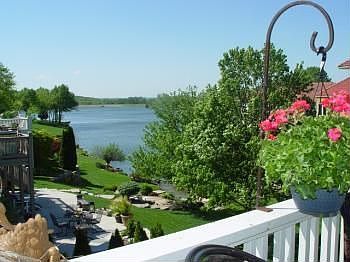 2nd image of 640 NE Lake Pointe Dr