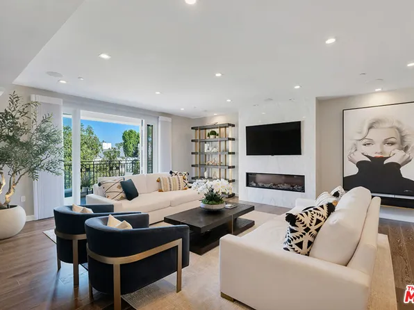 441 S Barrington Ave Unit 301, Los Angeles, CA 90049