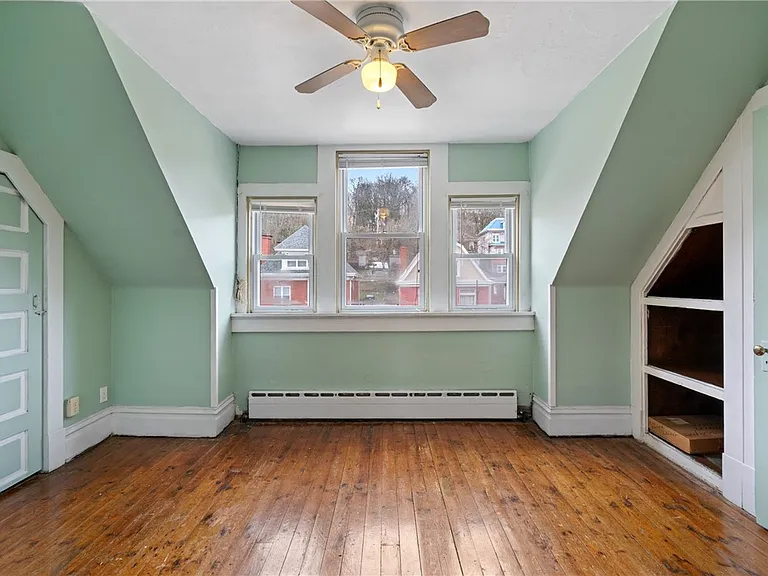 922 Jancey St — Photo 26