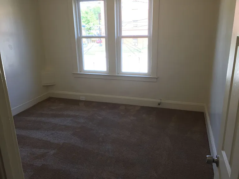 3322 Brighton St — Photo 7