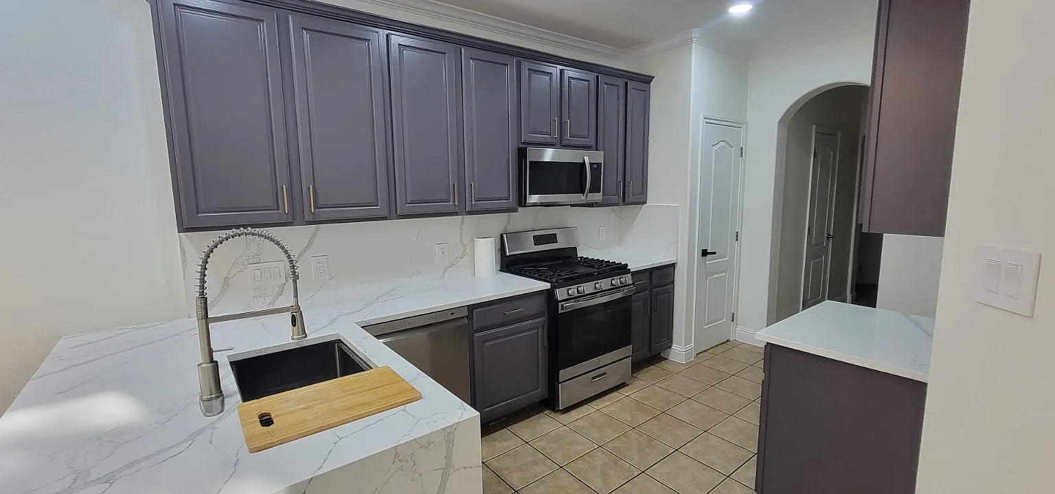 3 bed, 2.5 bath, 2036 sqft, $2,595 — Photo 3