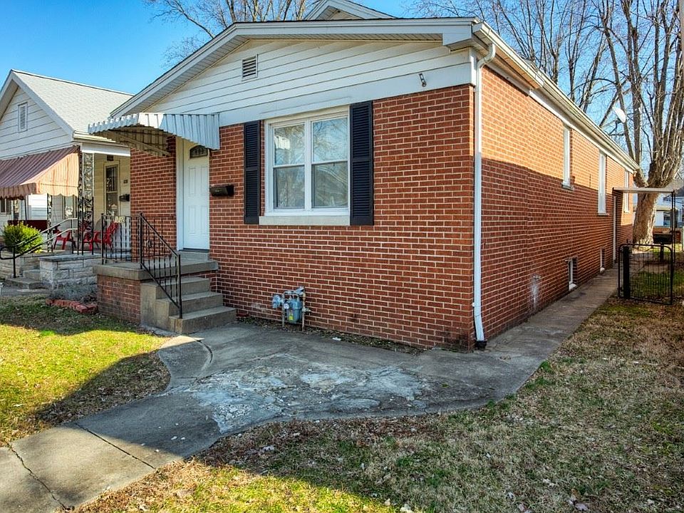 3 bedroom 2 Full Bathrooms