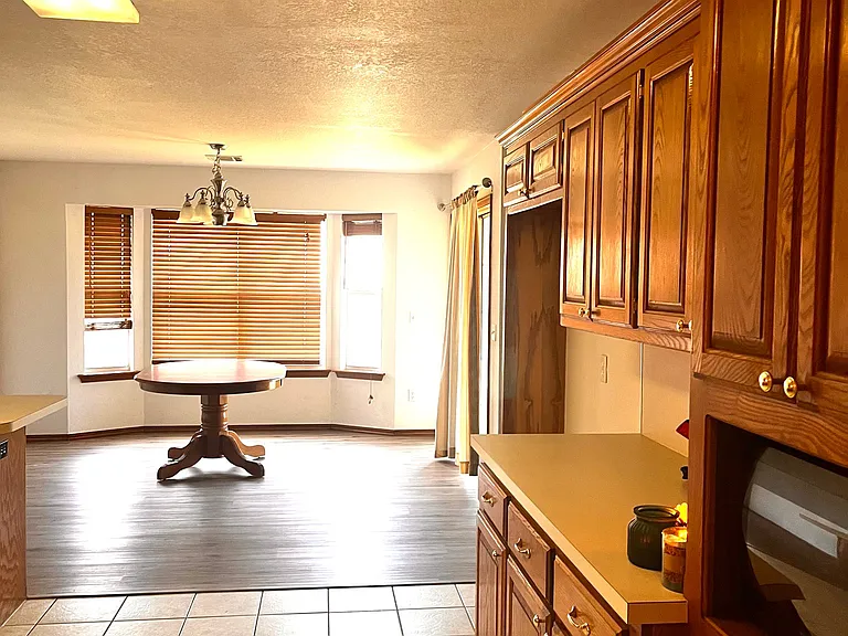 715 E Forest Court Ln — Photo 24