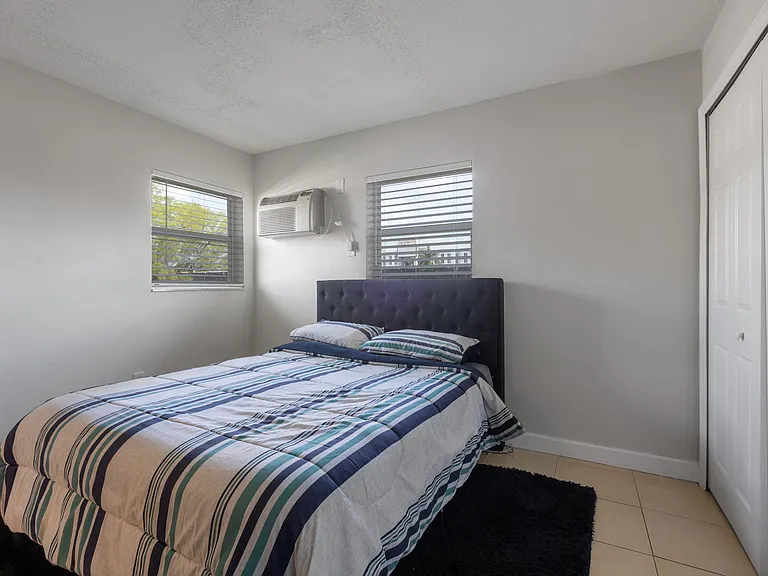 5755 NW 7th Ave — Photo 10