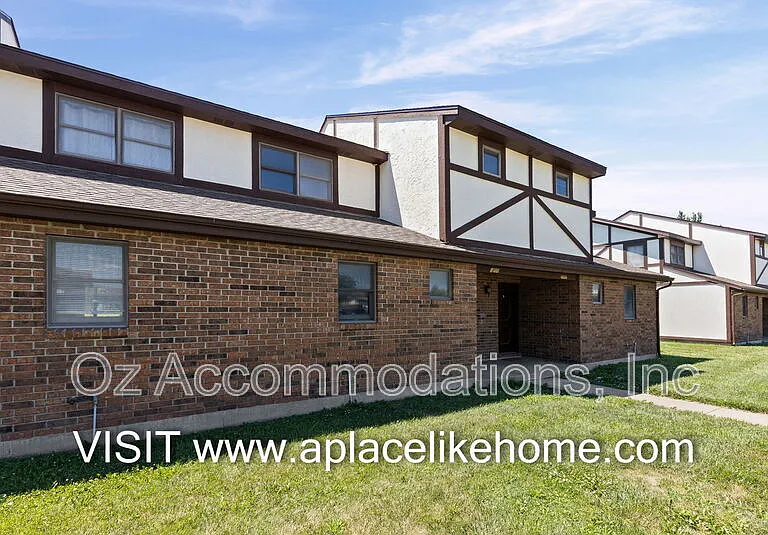 1105 Jeff Cir — Photo 3