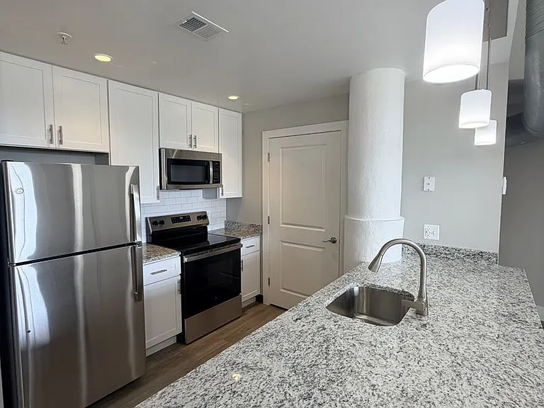 1501 Saint Paul St — Photo 3