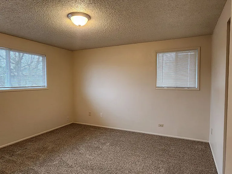 297-Davis St — Photo 4
