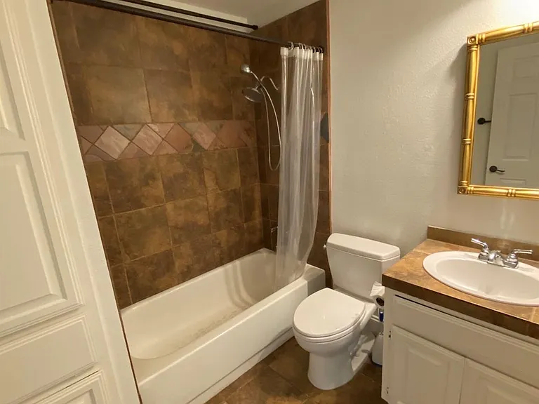 2500 Steck Ave #7 — Photo 12