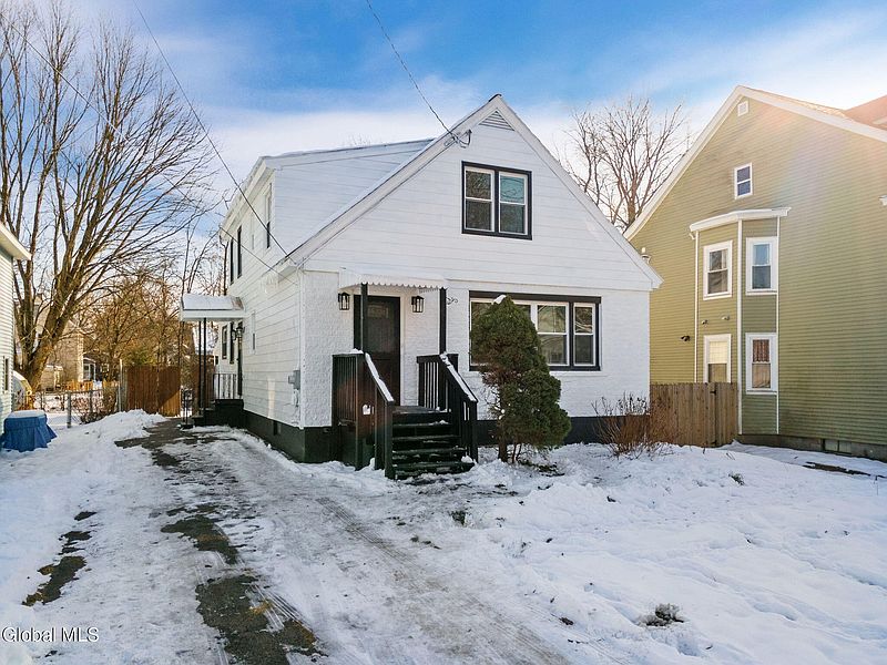 2nd image of 152 Chiswell Road