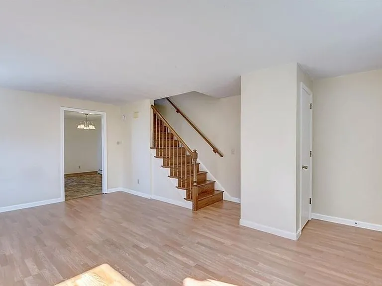 21 Westerly St — Photo 8