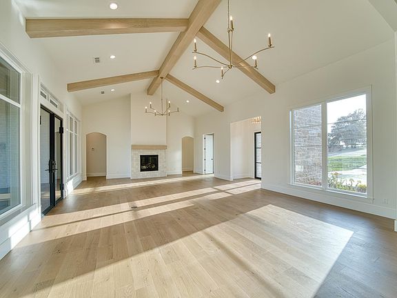 5th image of 120 Lilly Lue Ln