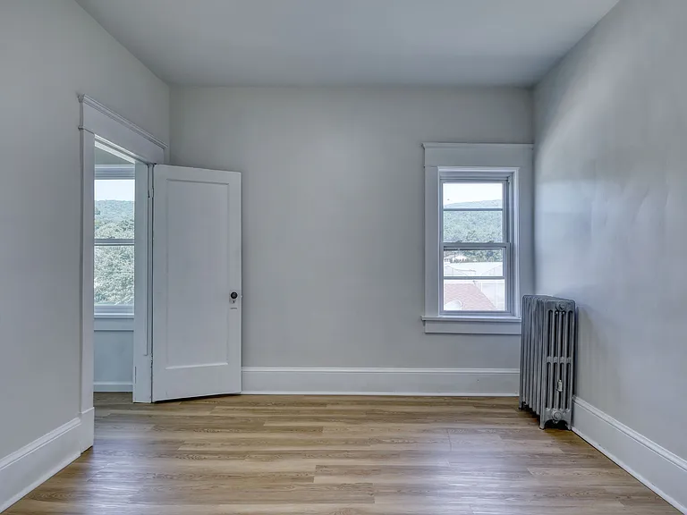 14 Florida Ave — Photo 6