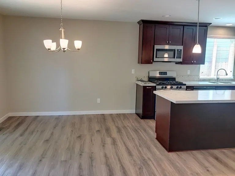 5518 SE 61st Ave — Photo 5