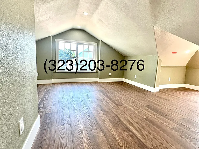 175 E B St #B — Photo 2