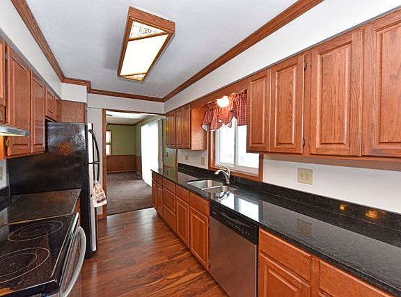 3rd image of 38593 N Cedar Ave