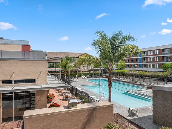 5th image of 5925 Charlotte Dr Unit 240