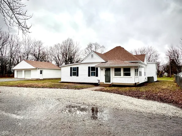 2534 S East St, Elwood, IN 46036
