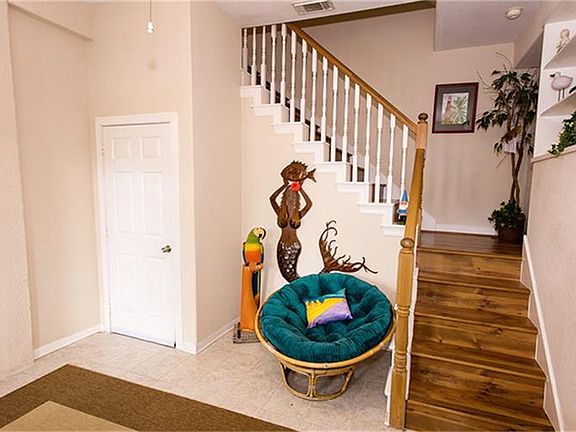 4th image of 37 Harbor Cir