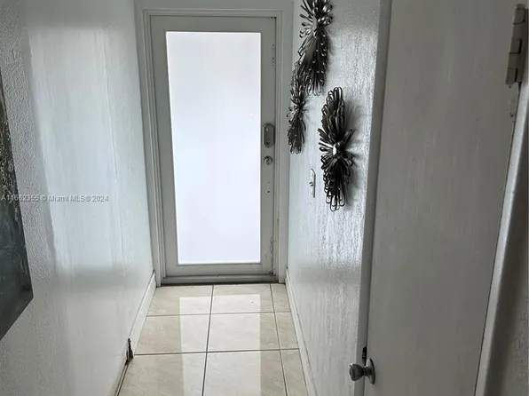 6140 W 15th Ct, Hialeah, FL 33012