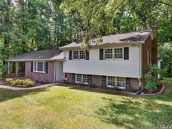 3rd image of 1213 Tanglewood Dr