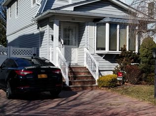 318 Willowbrook Rd, Staten Island, NY 10314