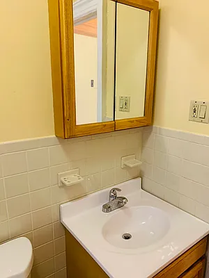 Rented by Voro New York | media 9
