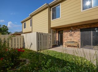 2137 Tamarin Trl, Golden Valley, MN 55427