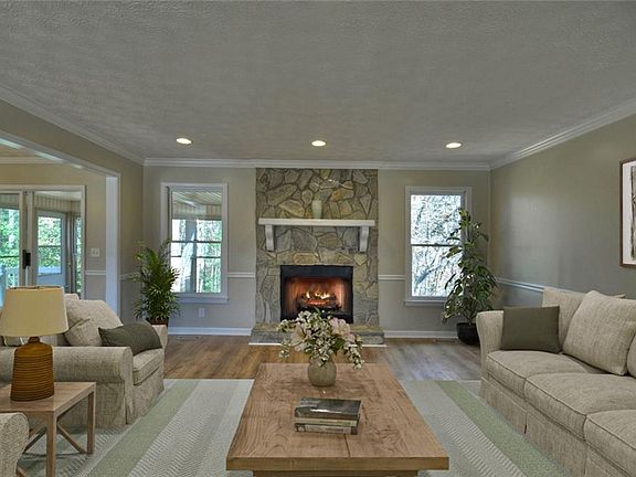 4th image of 167 Piney Woods Dr