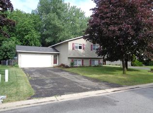 9624 Heath Ave S, Cottage Grove, MN 55016