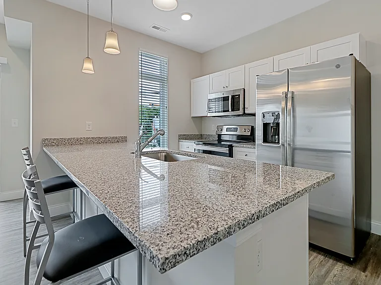 611 S State St #204 — Photo 2