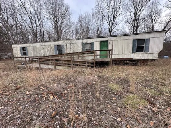 220 Henley Park Ln, Big Sandy, TN 38221