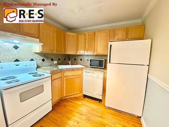 2nd image of 1390 N Emerson St APT 202